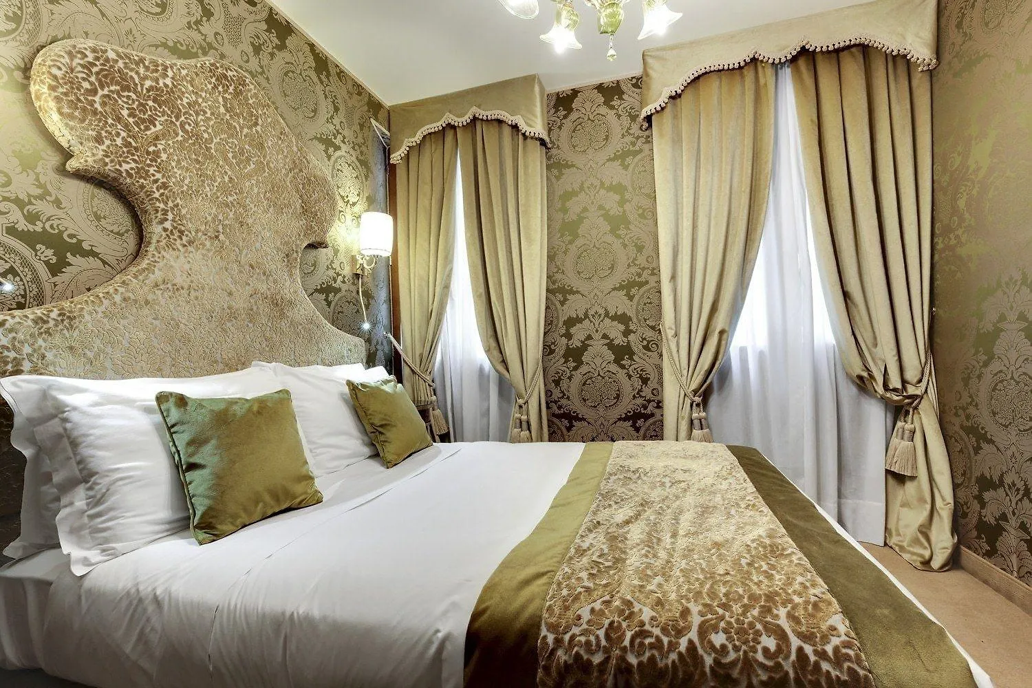 فندق كازانوفا البندقية 4*,