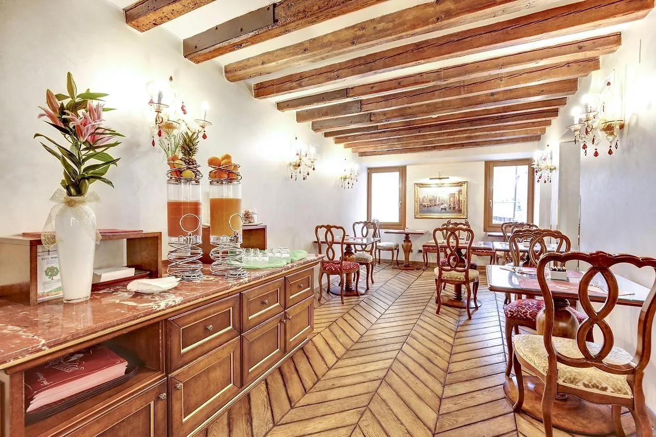 Hotel Casanova Venice 4*,  Italy